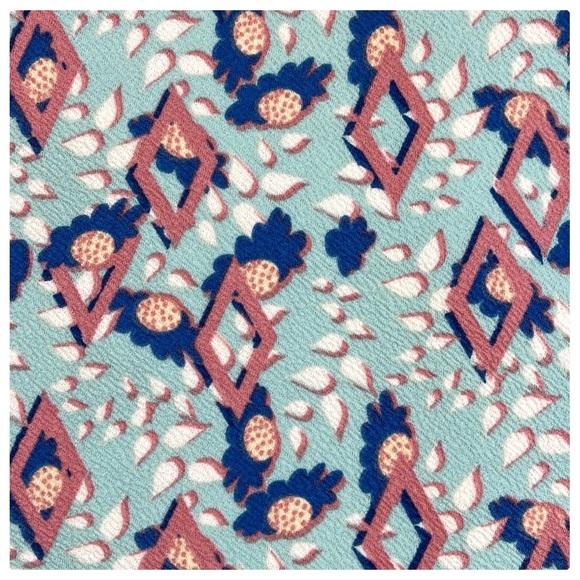 💕Beautiful LuLaRoe Cassie Pencil Skirt💕 - Picture 2 of 5